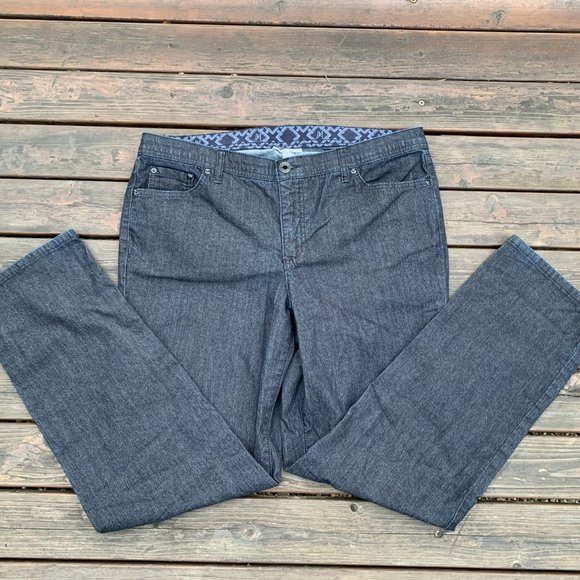 JM Collection Ladies size 14 Dark Blue/Black Elastic Waist Straight Leg Jeans - Picture 1 of 9